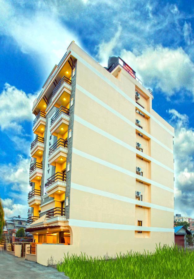 Hotel City Park Pokhara Dış mekan fotoğraf