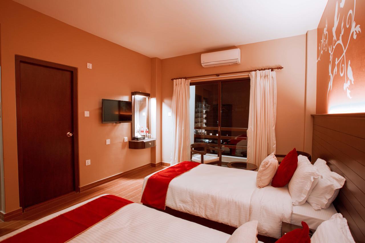 Hotel City Park Pokhara Dış mekan fotoğraf