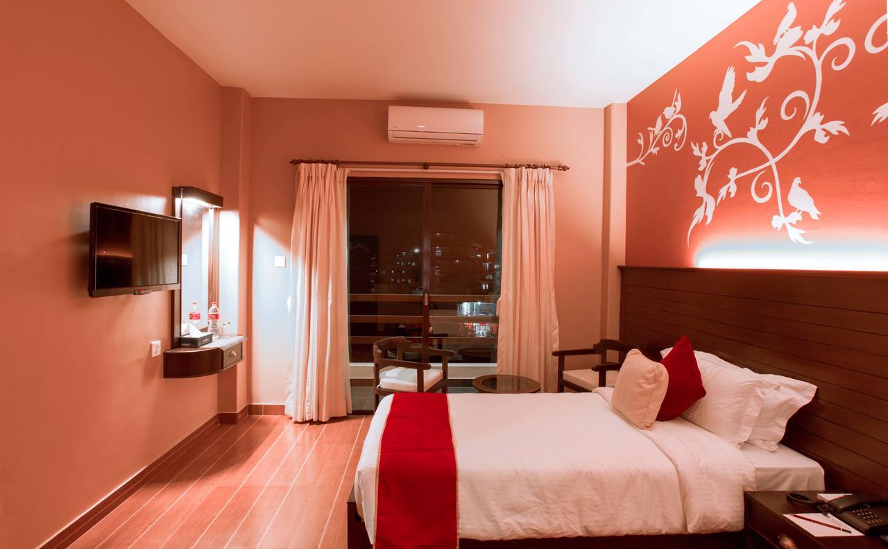 Hotel City Park Pokhara Dış mekan fotoğraf