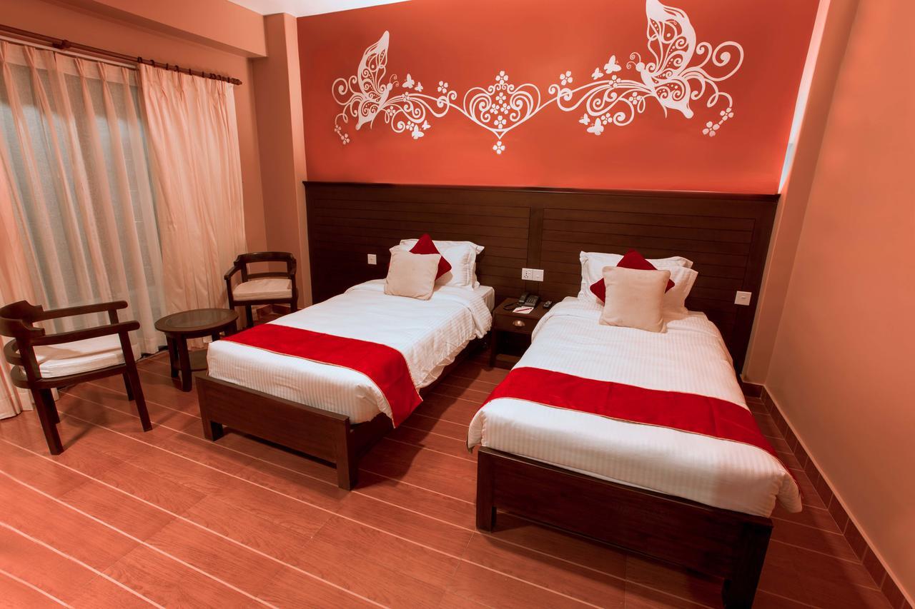 Hotel City Park Pokhara Dış mekan fotoğraf