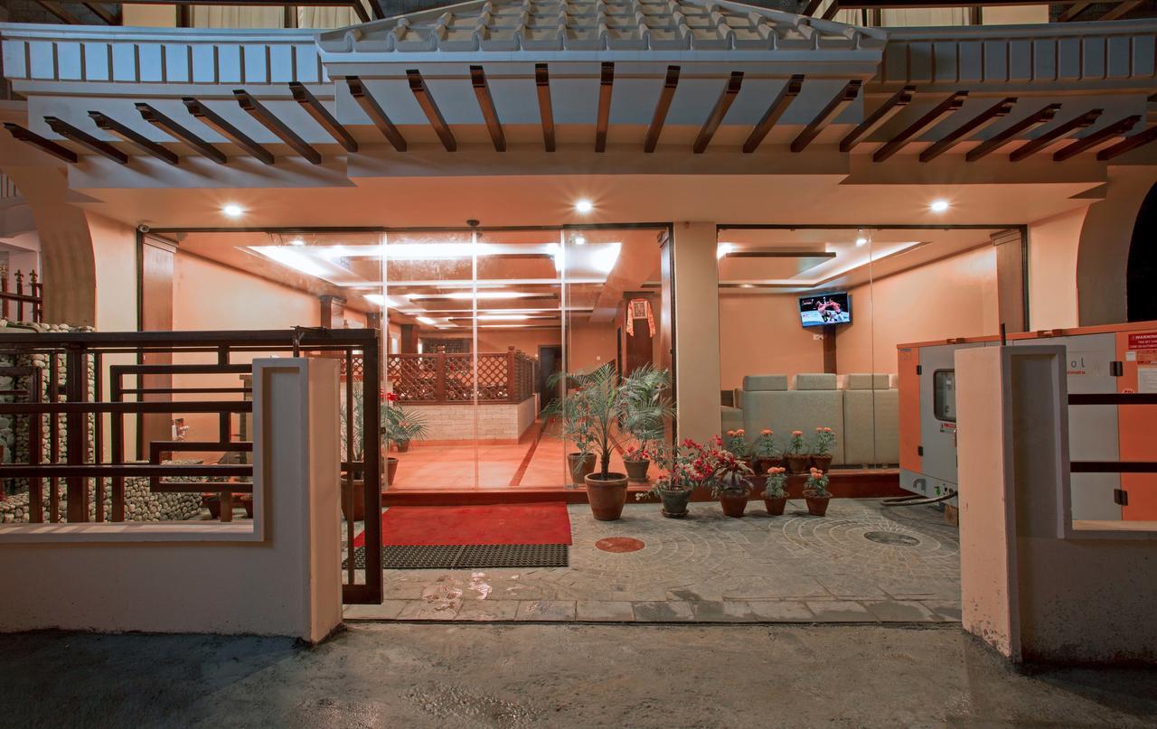 Hotel City Park Pokhara Dış mekan fotoğraf