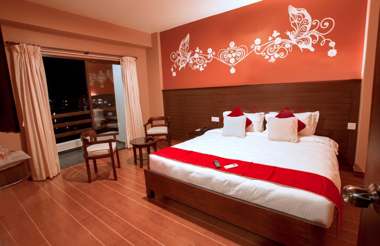 Hotel City Park Pokhara Dış mekan fotoğraf