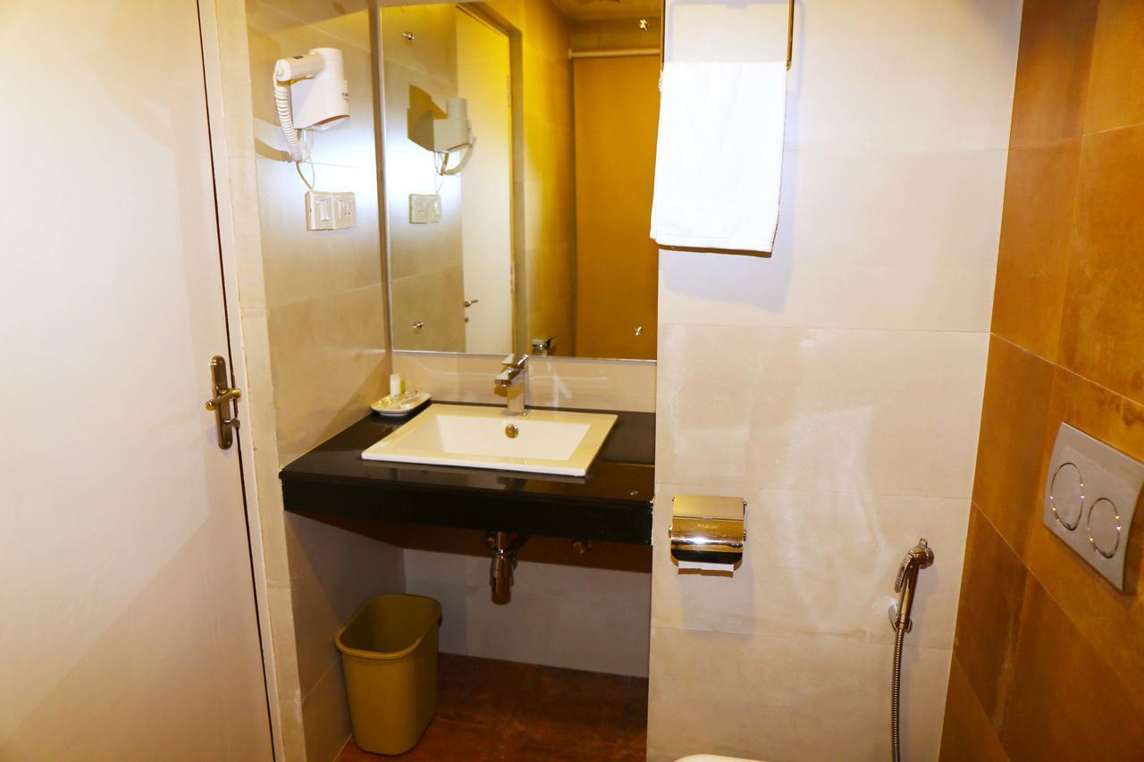 Hotel City Park Pokhara Dış mekan fotoğraf