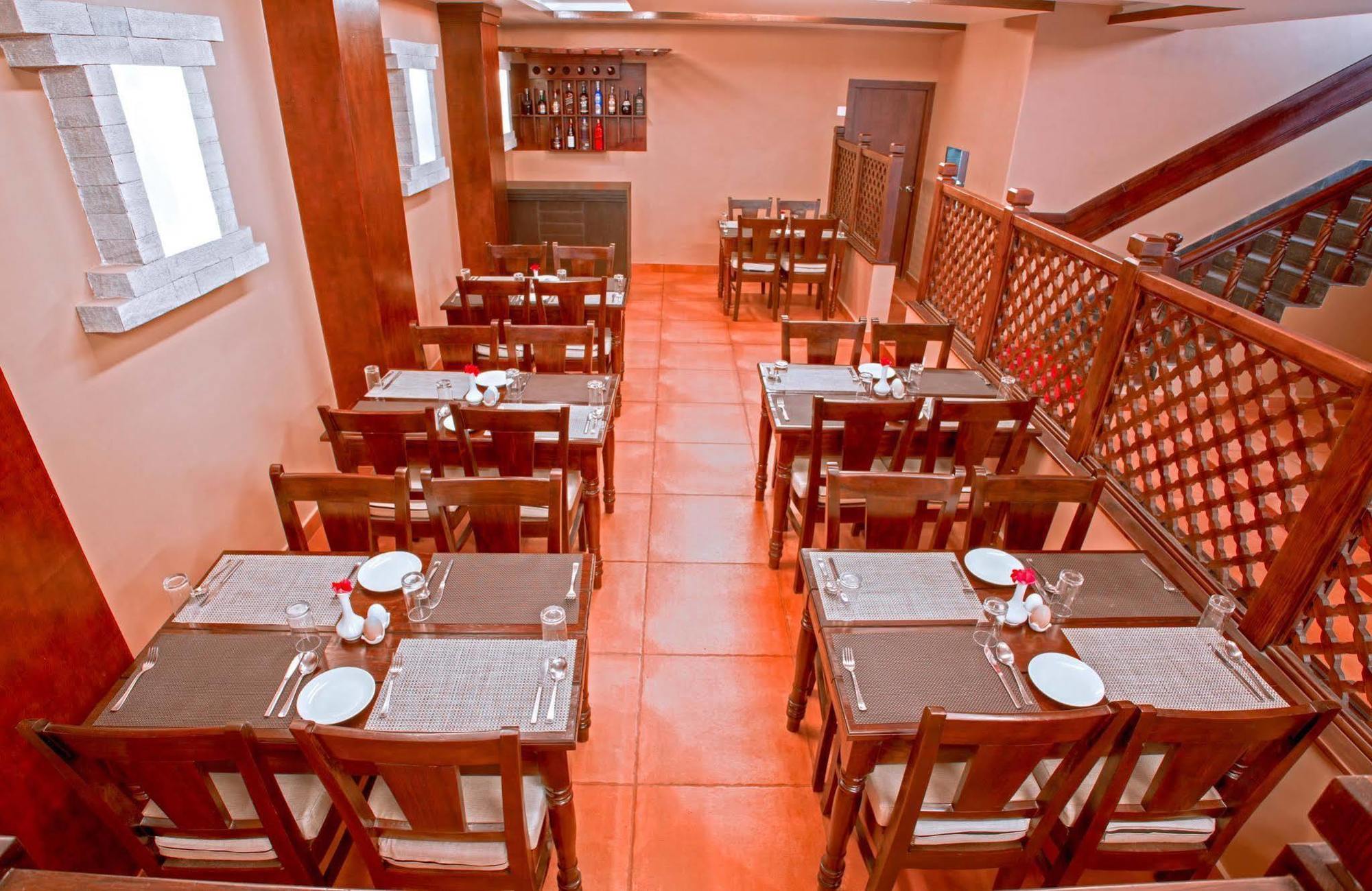 Hotel City Park Pokhara Dış mekan fotoğraf